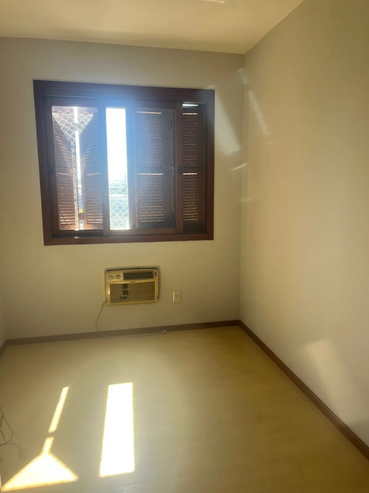 Imagem Apto 03 dorm com suíte, leste/norte, 02 box, vista definitiva, no Passo da Areia
