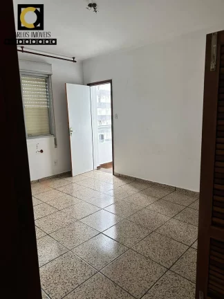 Imagem Apartamento super espaçoso, frente mar à venda em São Vicente!
