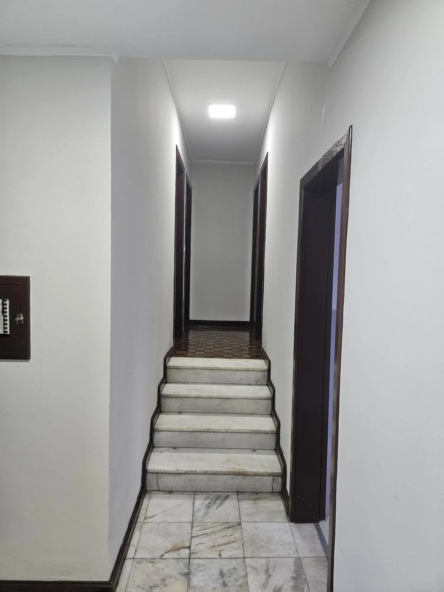 Imagem Casa toda reformada na avenida nonoai