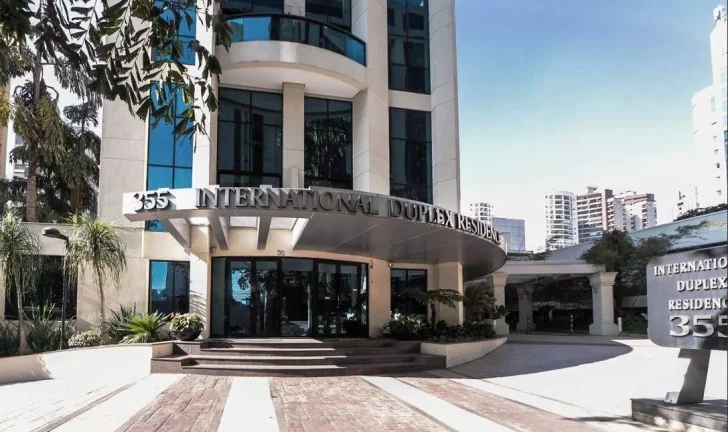 Imagem Flat disponível para venda no International Duplex Residence em Moema, com 42m², 1 dormitório e 1 vaga de garagem