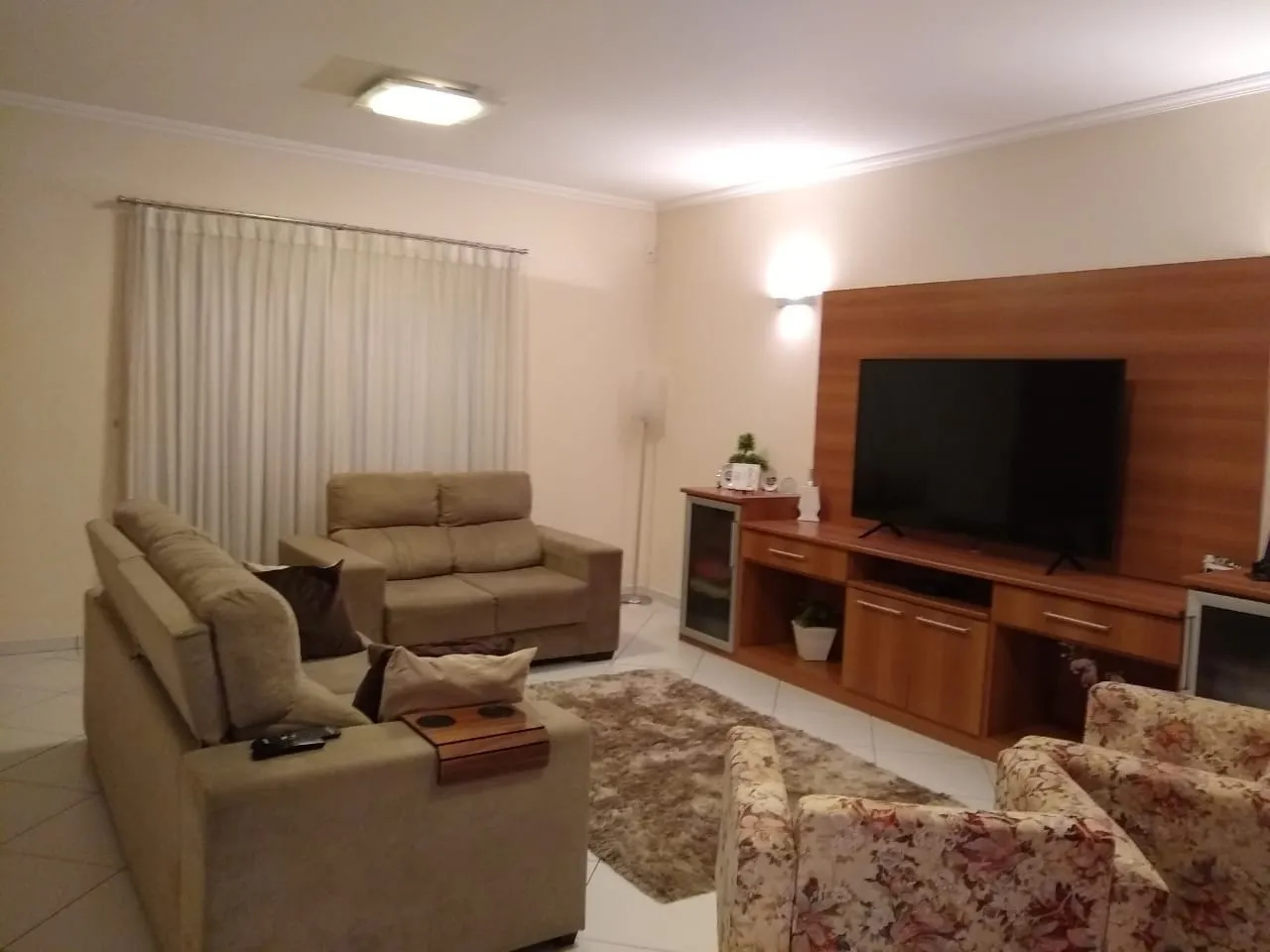 Imagem Casa à venda 3 Quartos, 2 Suites, 2 Vagas, 250M², Jardim Maria Augusta, Taubaté - SP