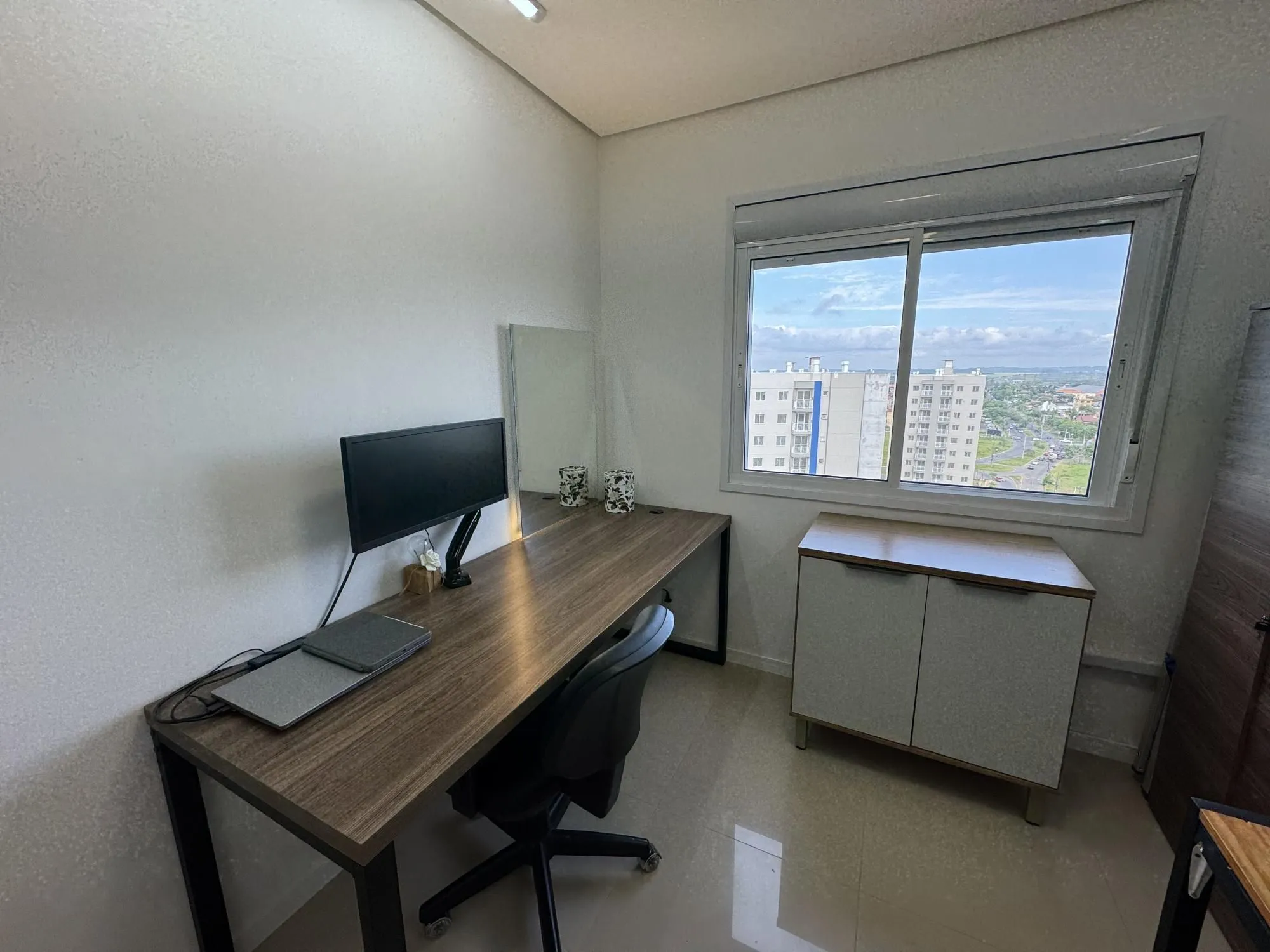 Imagem Apartamento de 2 dormitórios, 1 suíte e 1 vaga, em Canoas.