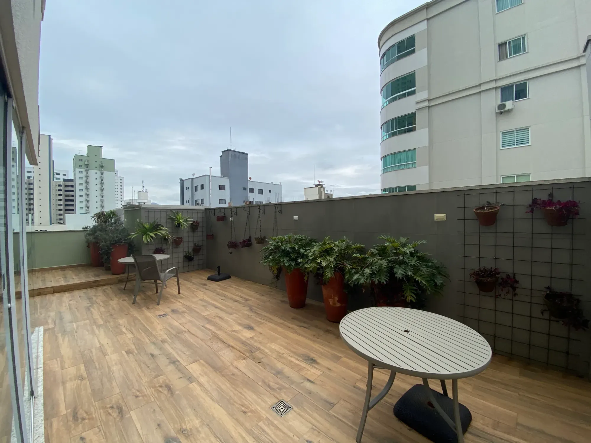 Imagem Apartamento com 3 Quartos à Venda, 93 metros em Centro - Balneário Camboriú