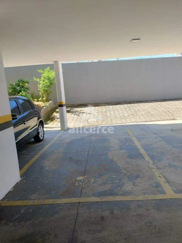 Imagem Apartamento recém reformado, 3 dorm. com suíte, sol da manhã e vista livre em Barreiros - São José - SC