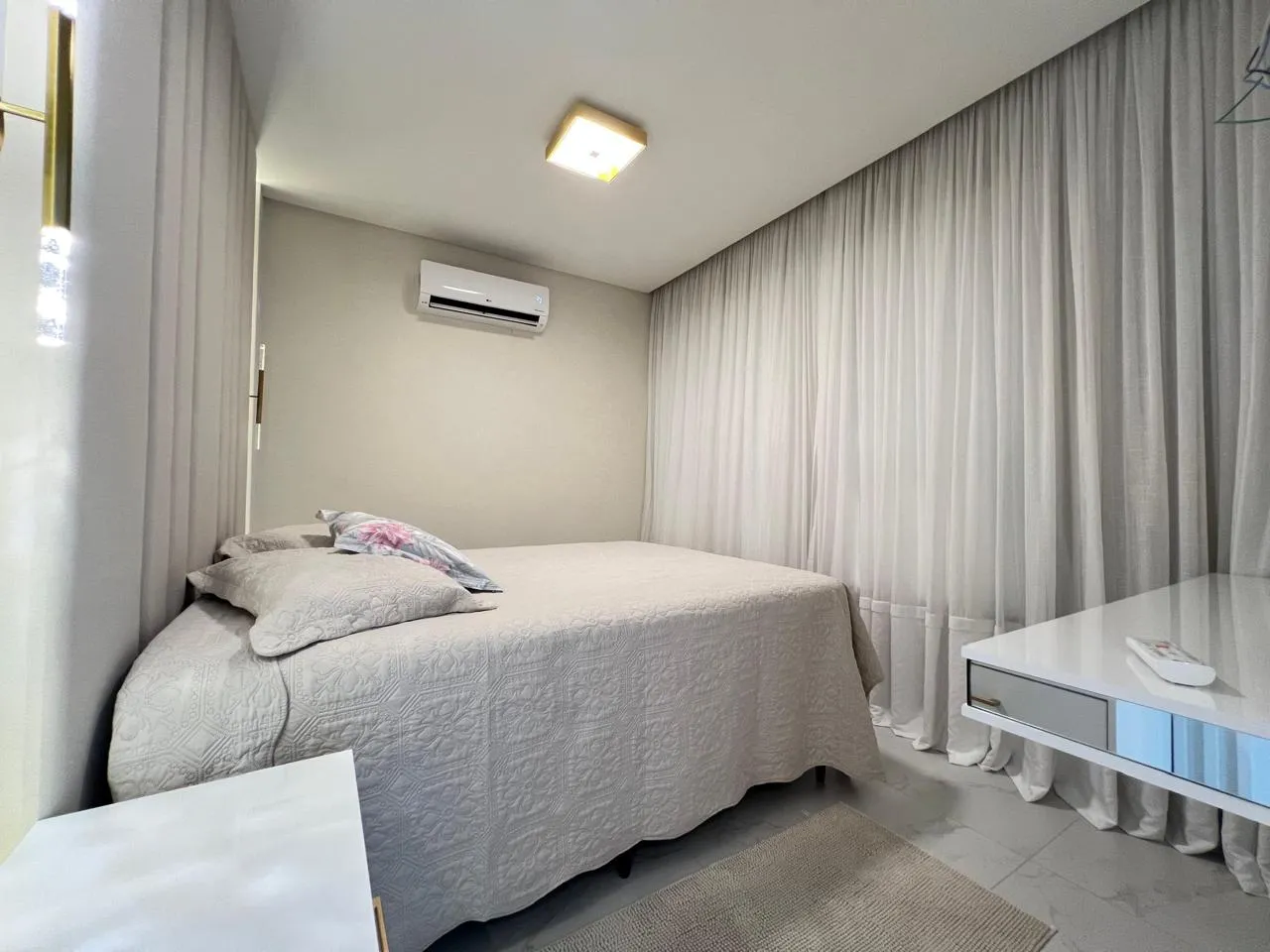 Imagem Apartamento com vista para o mar à venda com 197m2 por R$ 5.300.000,00