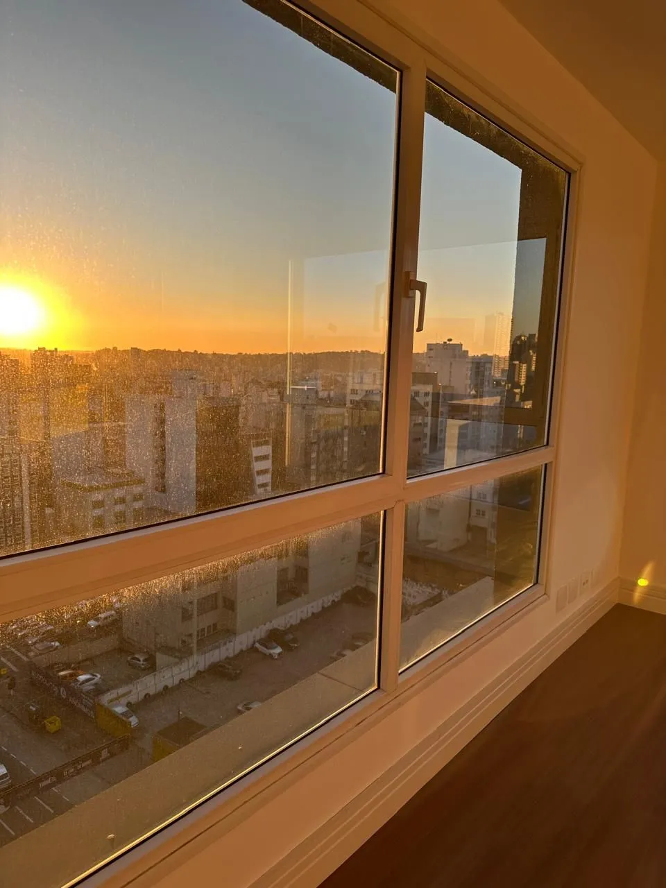Imagem Sala comercial à venda em Caxias do Sul, Centro, 39.53m2