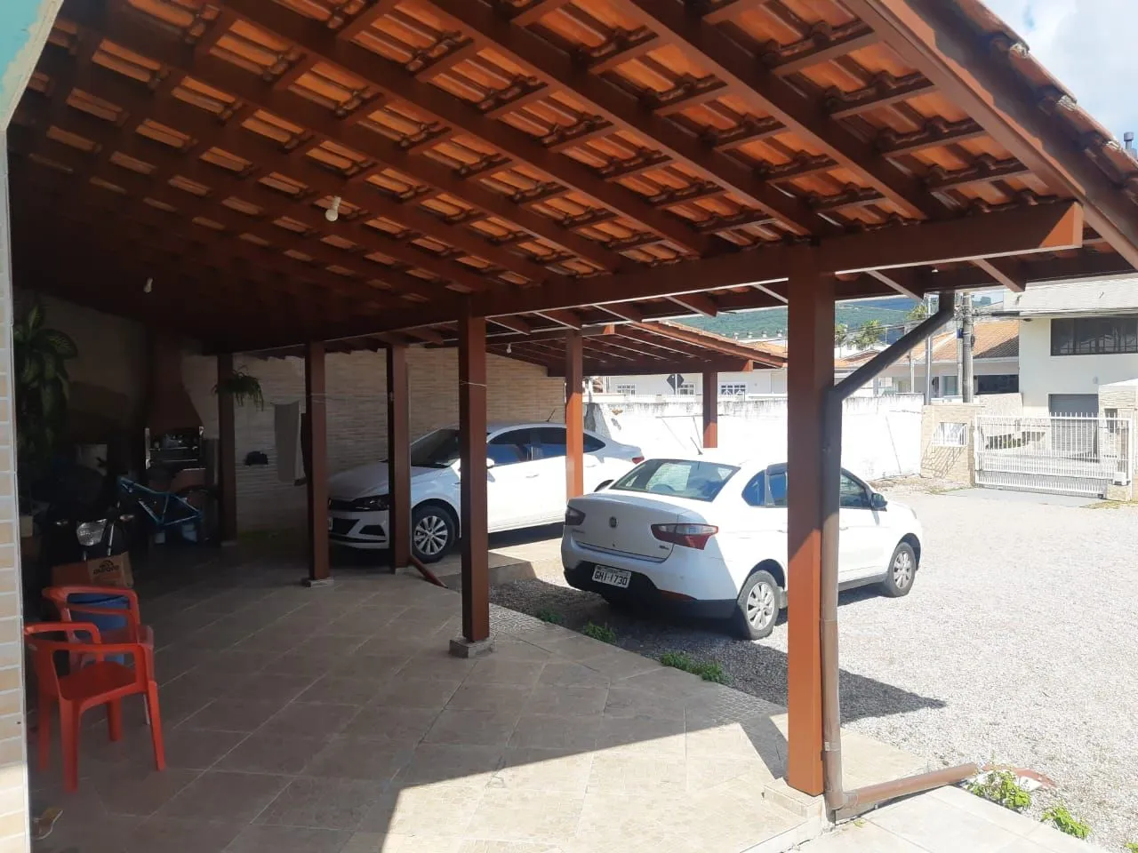 Imagem Grande Oportunidade - Casa Ampla e Recém Reformada em Localização Privilegiada