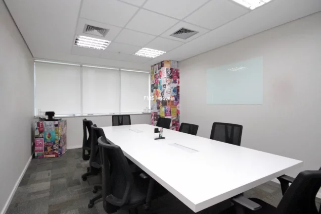 Imagem Conjunto comercial com 220m2 mobiliado na Vila Olímpia.