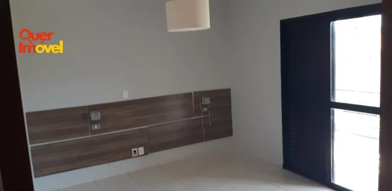 Imagem Casa de Alto Padrão no Condomínio Residencial Alto do Bonfim em Ribeirão Preto-SP 3 quartos, 1 suíte, 2 salas, 3 banheiros, 6 vagas de garagem, 238,00 m² de área Quer Imóvel Negócios Imobiliários