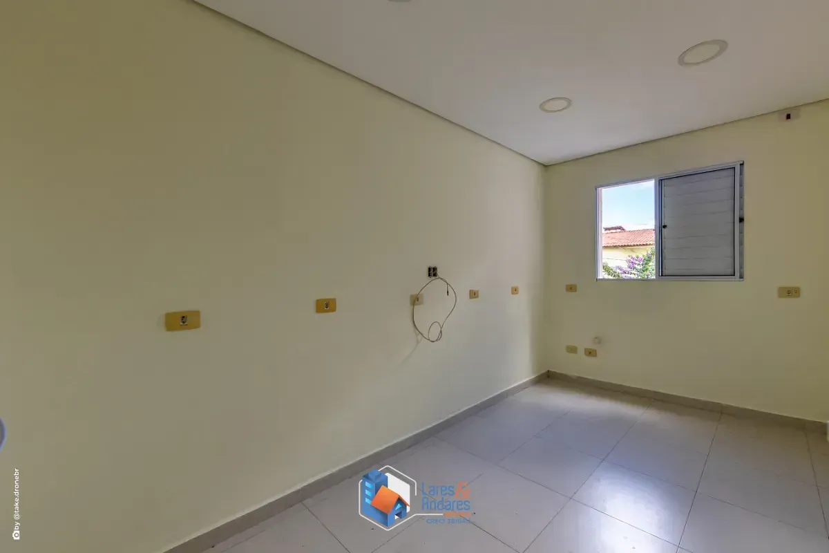Imagem Sobrado para venda em Jardim Ipanema (Zona Sul) com 4 quartos, sendo 1 suíte, 130m²