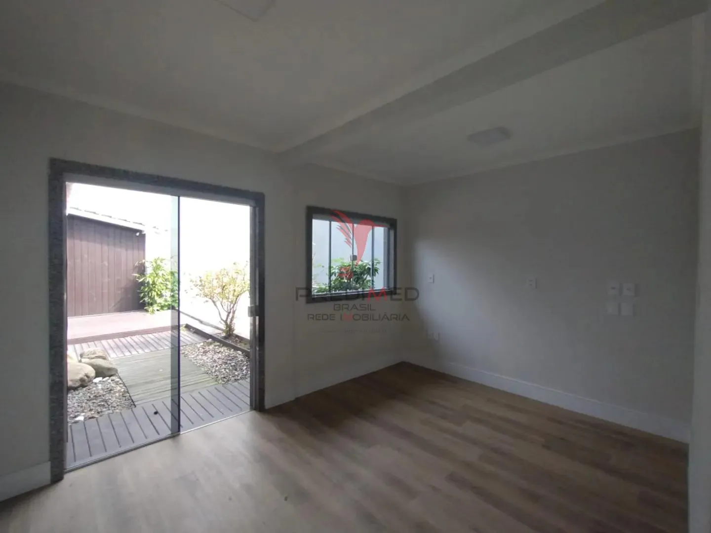 Imagem Casa em lote de 405 mts2 , área gourmet , Piscina .Praia dos Amores. Balneário Camboriú