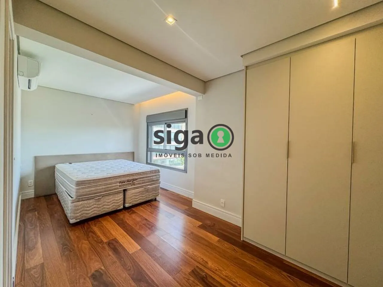 Imagem Apartamento Alto Padrão Reformado À Venda | 131 m² | 2 Suítes (Planta Flexível p/ 3 Dorm.)