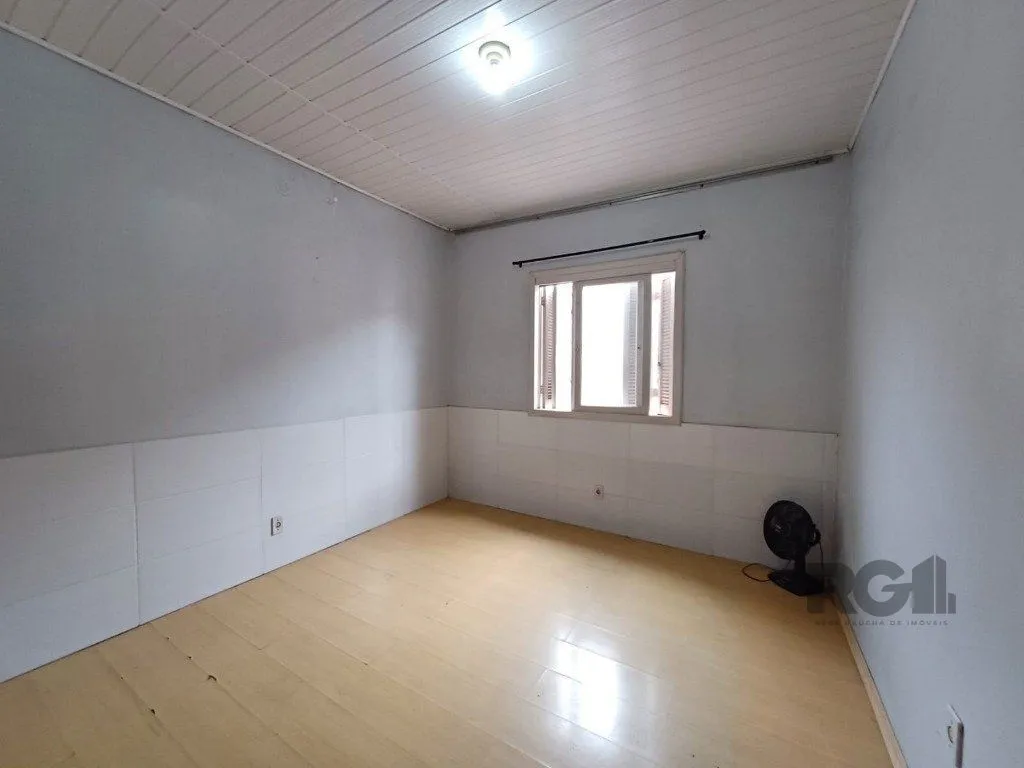 Imagem Casa térrea com edícula aos fundos