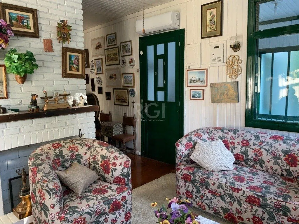 Imagem Sítio para Venda - 2000m², 3 dormitórios, 2 vagas - Ponta Grossa
