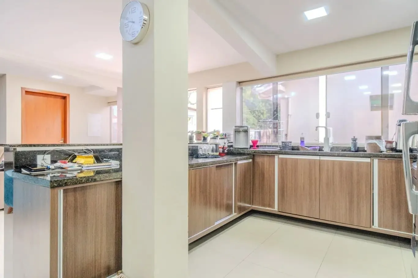 Imagem Casa de 3 dormitórios à venda em Santa Tereza, Porto Alegre.
