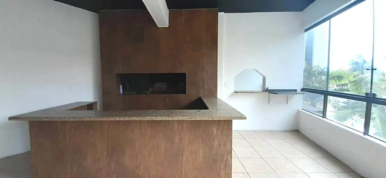 Imagem Sala comercial à venda em Torres, Centro, 382m2