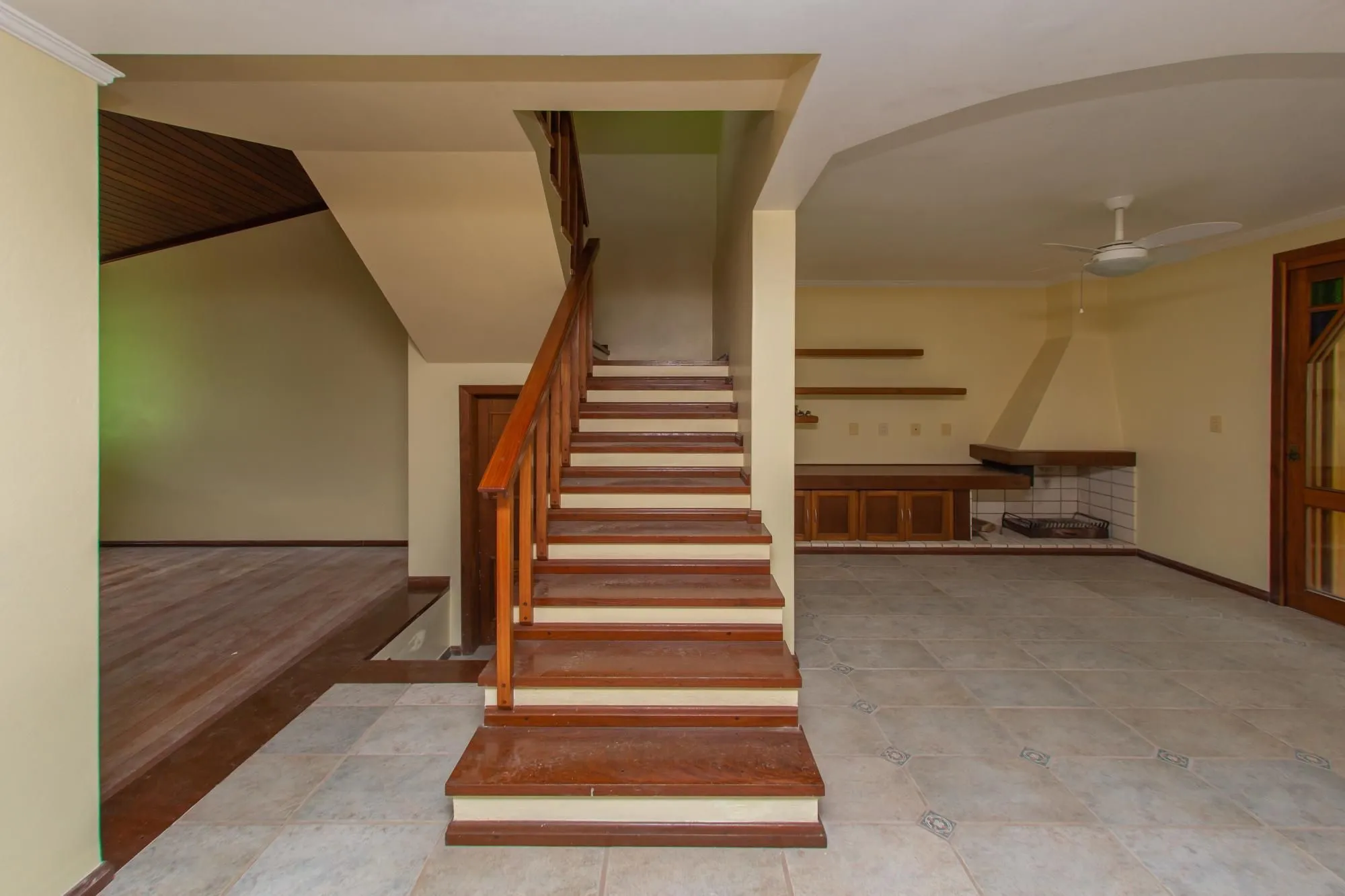 Imagem Casa com 3 quartos e 185m² à venda em Vila Nova