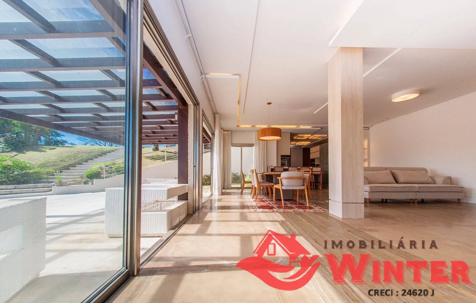 Imagem Casa de Alto Padrão com 430 m2 mobiliada em Bom Principio.