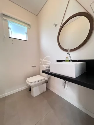 Imagem Excelente casa no Floresta com 220m² de área construída e um terreno de 600m² .
