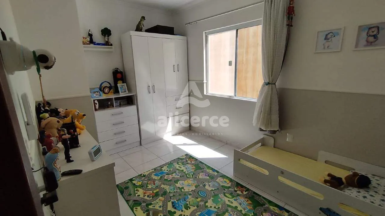 Imagem Sobrado à venda com 2 quartos , 70m² em Potecas São José