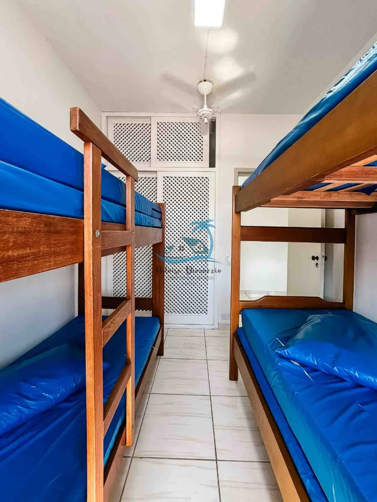 Imagem Apartamento com 2 dormitórios à venda no Tenório em Ubatuba a 350 metros da praia