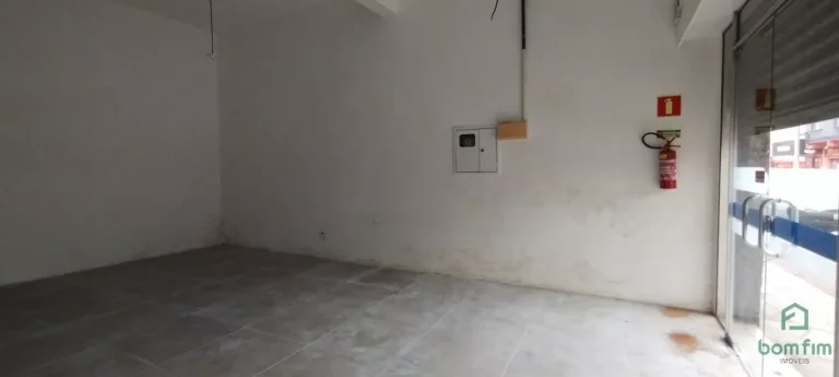 Imagem Loja térrea na Rua Muck, para locação no Centro de Canoas/RS.