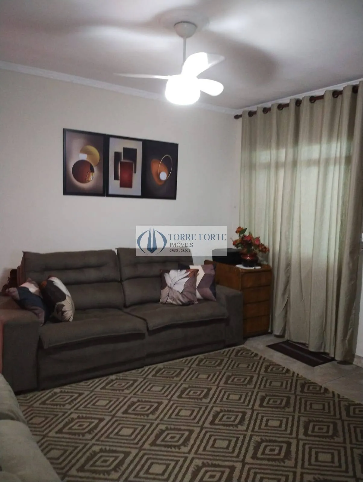 Imagem Casa Terrea com 2 dormitorios 2 vagas de garagem na Vila Cosmopolita.