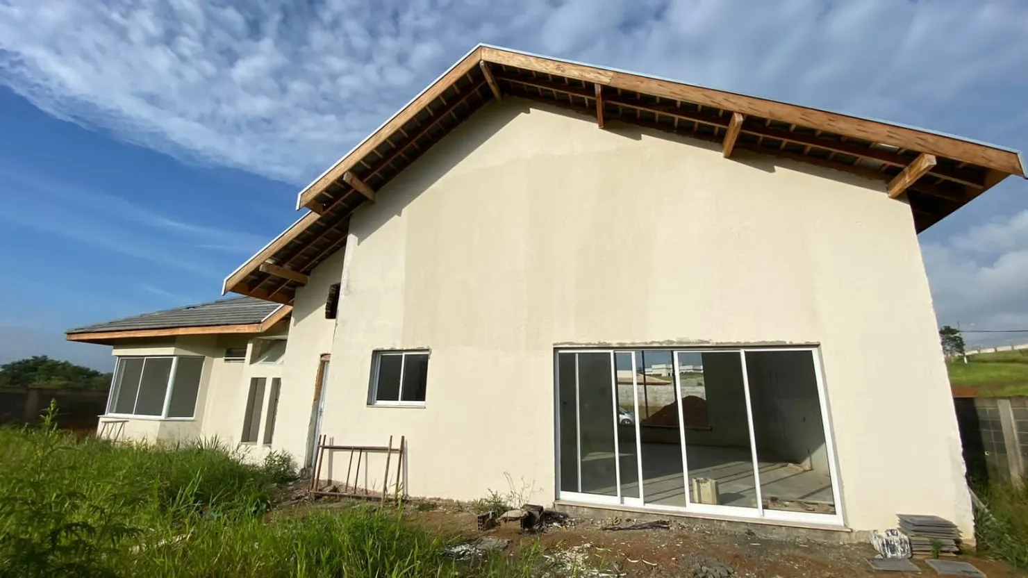 Imagem Casa à venda 3 Quartos, 1 Suite, 4 Vagas, 1025M², Condominio Village da Serra, Tremembé - SP | Condomínio Village da Serra