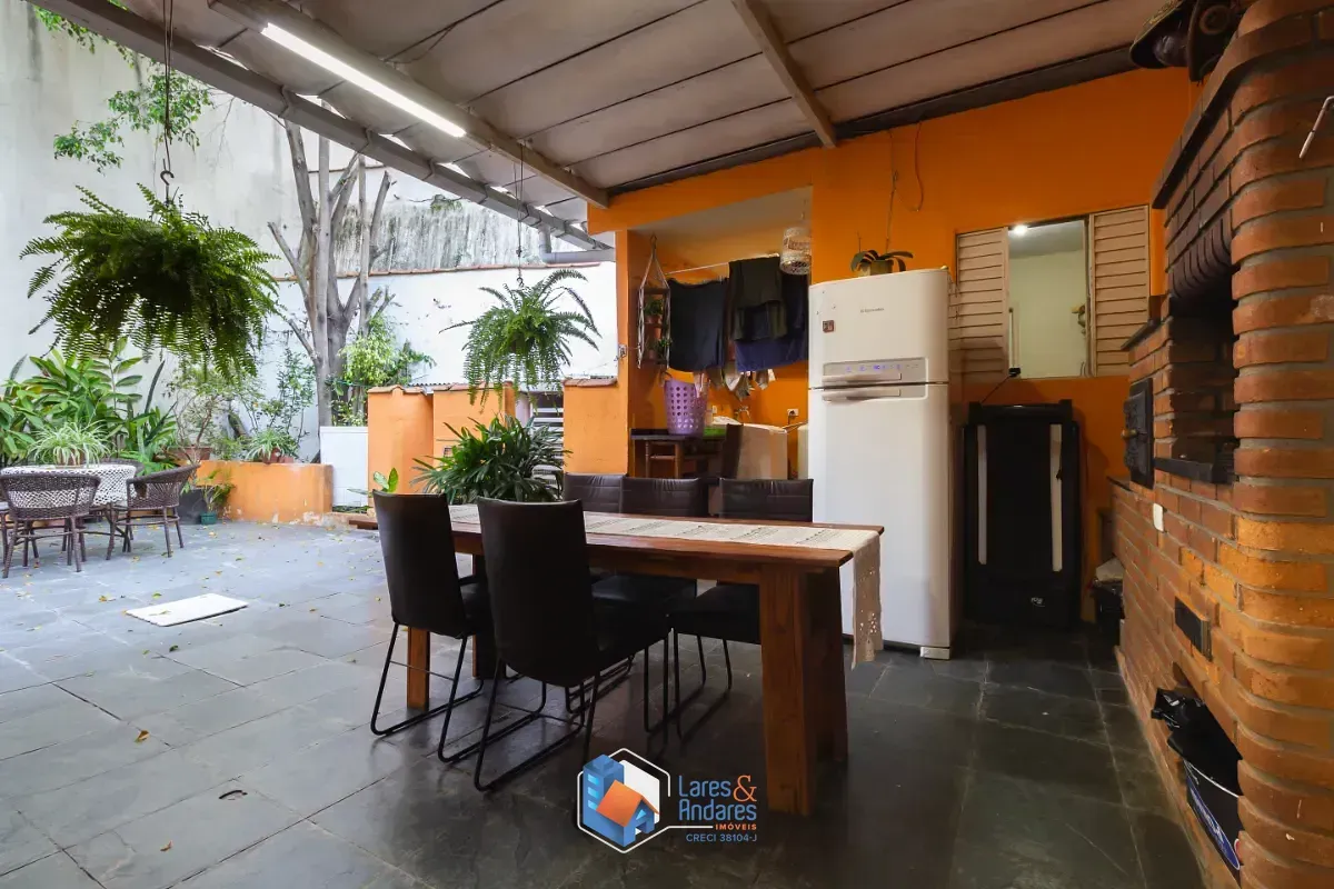 Imagem Sobrado para venda em Vila Nova Caledônia com 3 quartos, sendo 1 suíte, 168m²