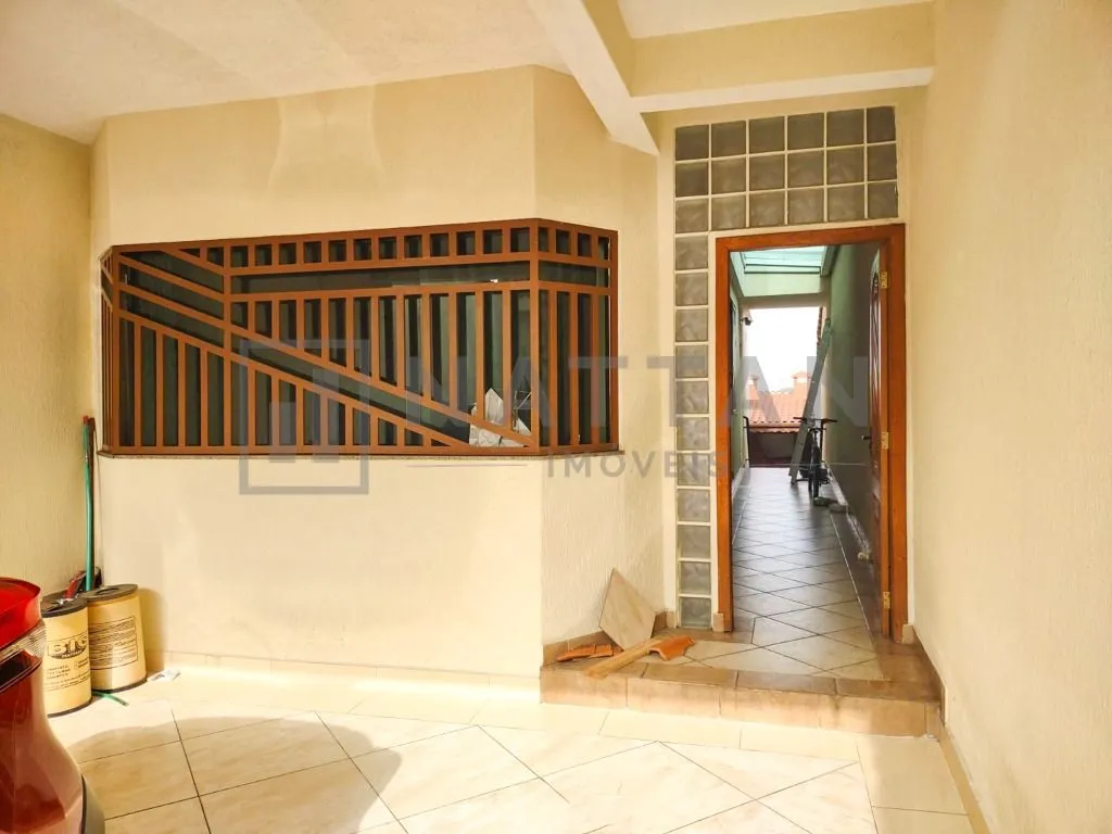 Imagem Sobrado Amplo com 153m² e Suíte com Closet na Vila Califórnia | 4 Vagas, Quintal com Churrasqueira e Permuta!