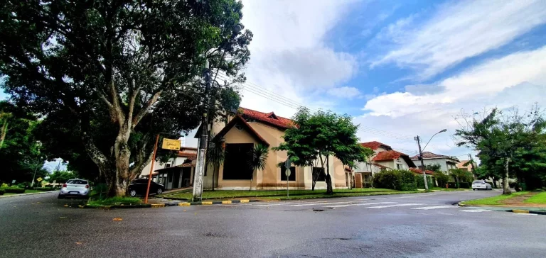 Imagem CASAL IMÓVEIS VENDE CASA TRIPLEX GREENVILLE I 5/4 - 4 SUÍTES + GABINETE + PISCINA PRIVATIVA