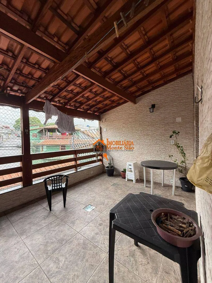 Imagem Sobrado com 3 dormitórios à venda, 253 m² por R$ 650.000,00 - Vila Rio de Janeiro - Guarulhos/SP