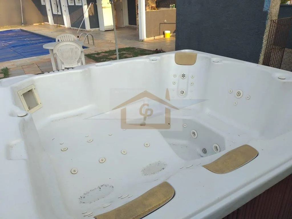 Imagem Bem agradável - Casa térrea com 3 suítes, 4 vagas *Residencial com excelente área de lazer