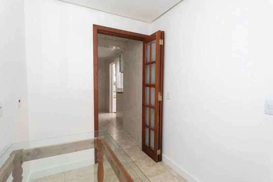 Imagem Casa em Condomínio com 03 quarto e 01 Vaga no Bairro Humaitá