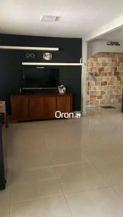 Imagem Casa com 4 dormitórios à venda, 250 m² por R$ 850.000,00 - Parque das Laranjeiras - Goiânia/GO