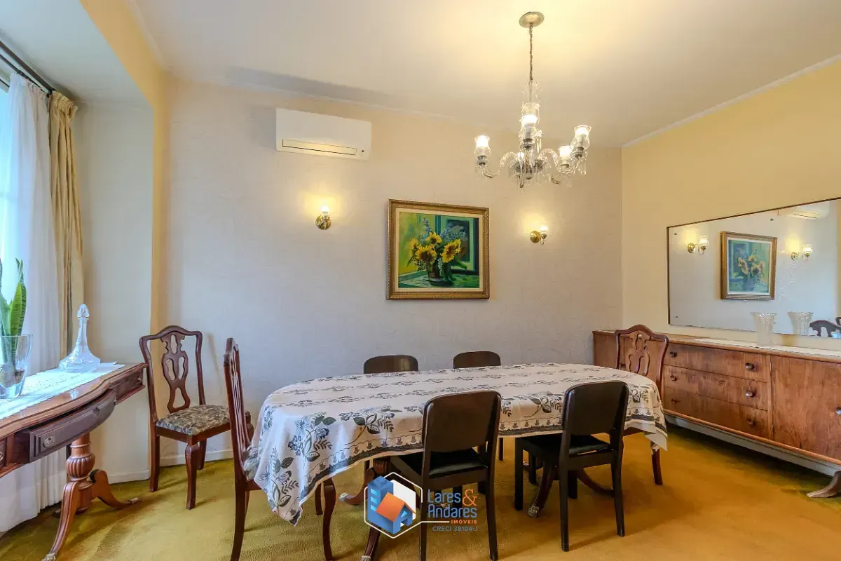 Imagem Casa para venda em Pacaembu com 3 quartos, 330m²