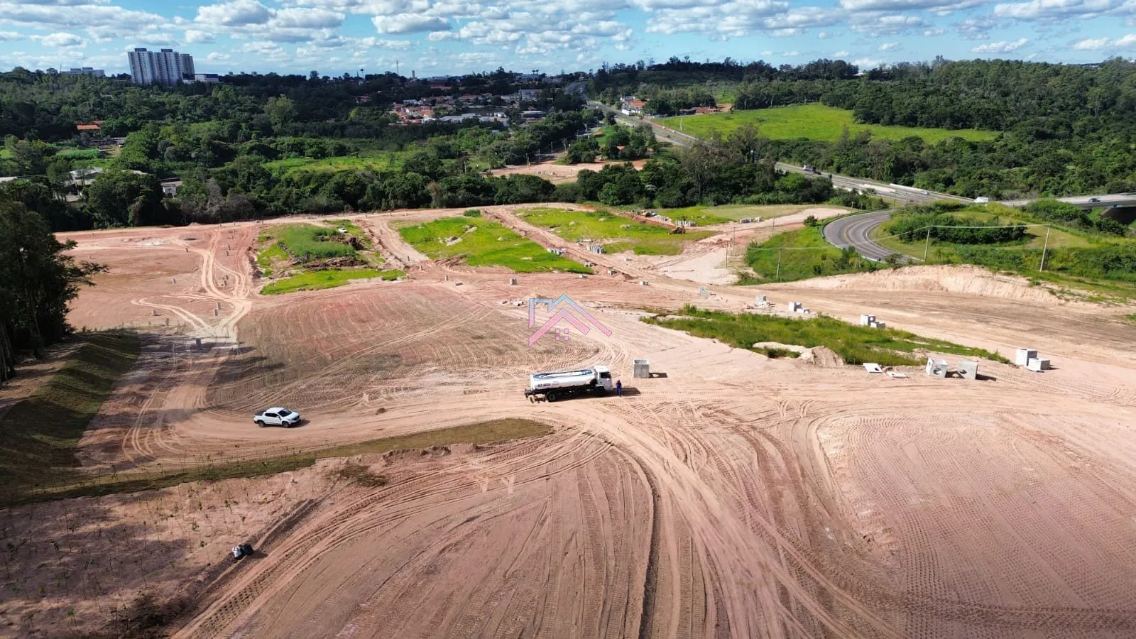 Imagem Terrenos à venda Residencial Portal dos Pássaros - Lotes à partir 150 m2 - Bairro Medeiros - Jundiaí