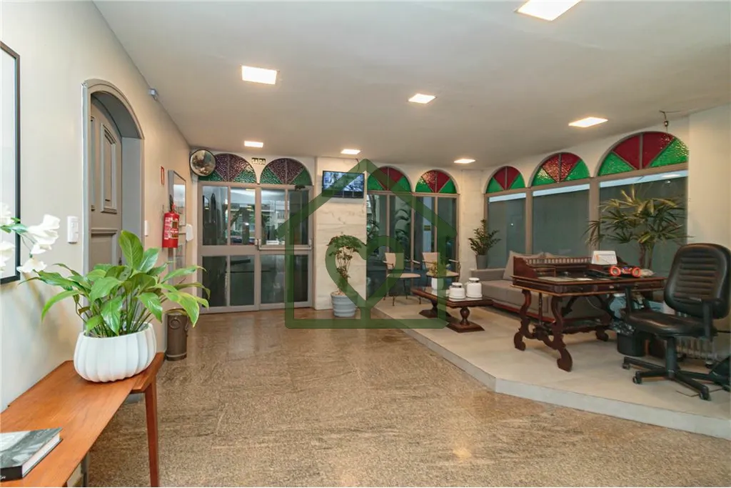 Imagem Amplo apartamento de 120m2, de frente, com 3 dormitÃ³rios, sendo 1 suÃ­te, vaga de garagem e dependÃ...