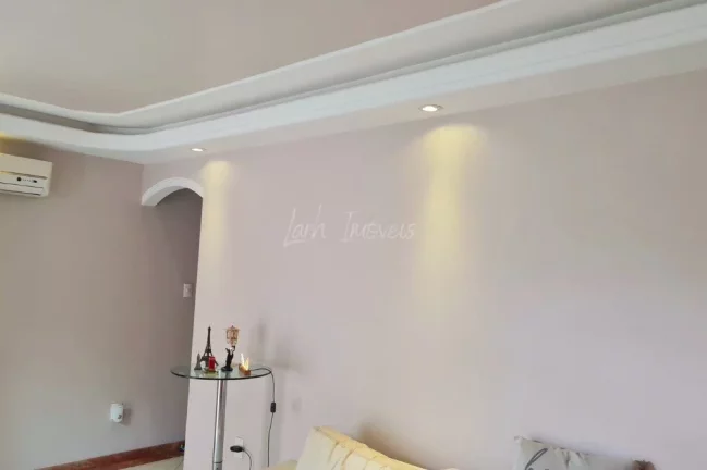 Imagem Casa Linear Reformada e mobiliada 2 Quartos à Venda - 109m²
