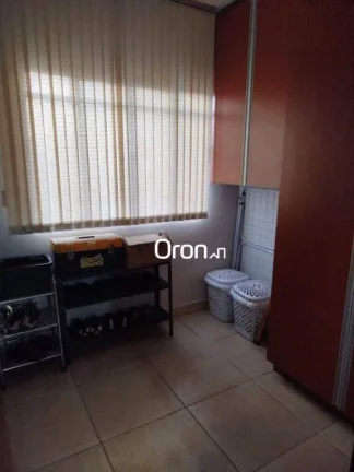 Imagem Sobrado com 4 dormitórios à venda, 300 m² por R$ 780.000,00 - Jardim Atlântico - Goiânia/GO