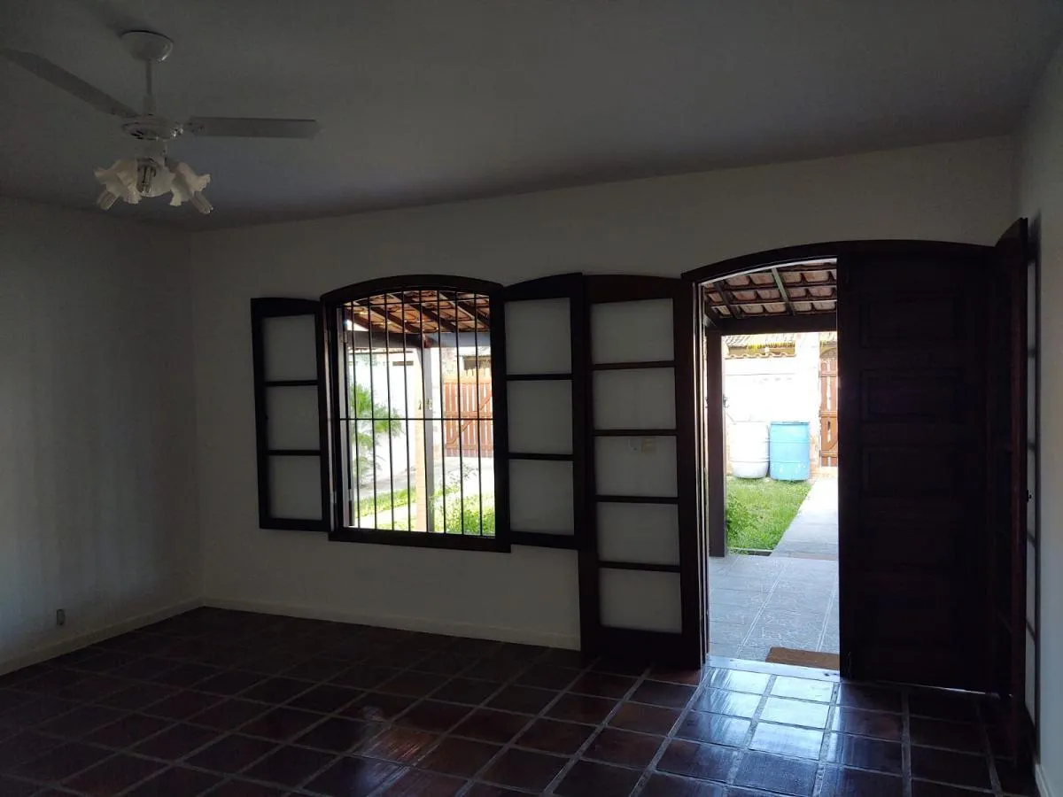 Imagem Casa para Venda em Saquarema, Gravatá, 3 dormitórios, 1 suíte, 1 banheiro, 1 vaga