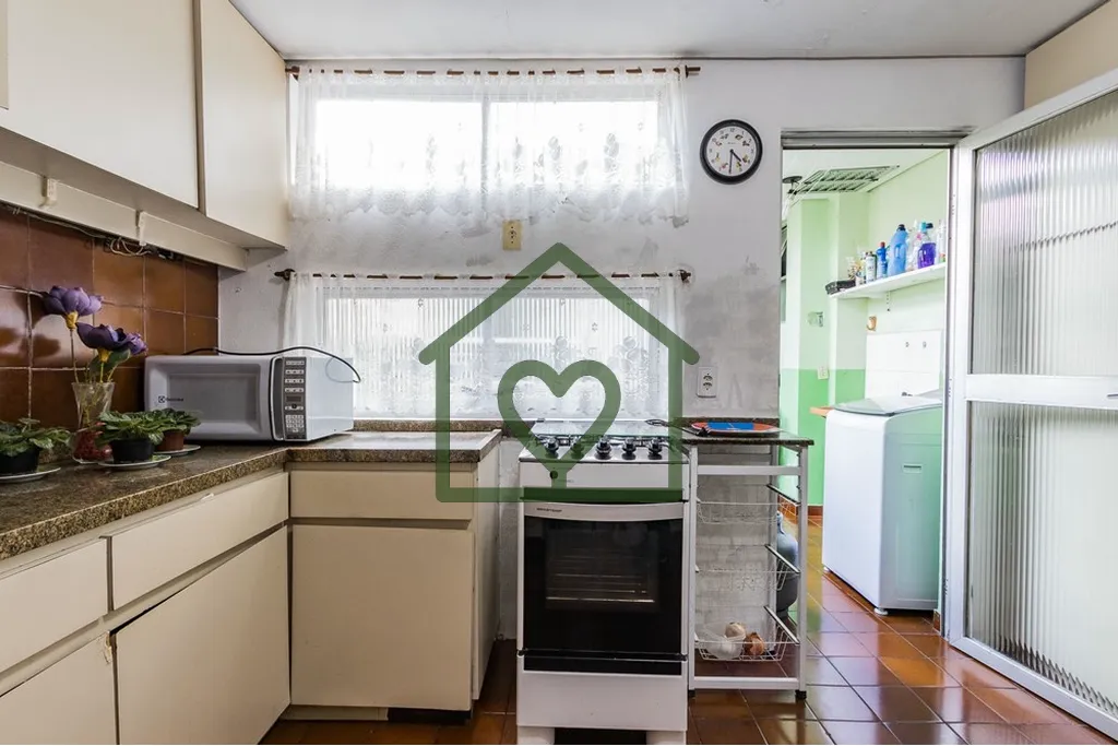 Imagem Apartamento espaçoso de 3 dormitórios com 127m2 de área privativa, localizado na Rua Silveiro, 11...
