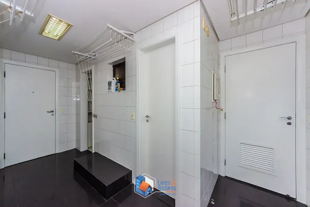 Imagem Apartamento à venda 3 Quartos 3 Suites 3 Vagas 198M² Moema São Paulo - SP