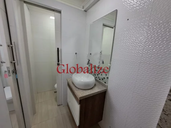 Imagem Apartamento à venda com 55m², 1 quarto, 2 banheiros, dependência, elevador e vaga coletiva or R$460.000,00 no José Menino em Santos