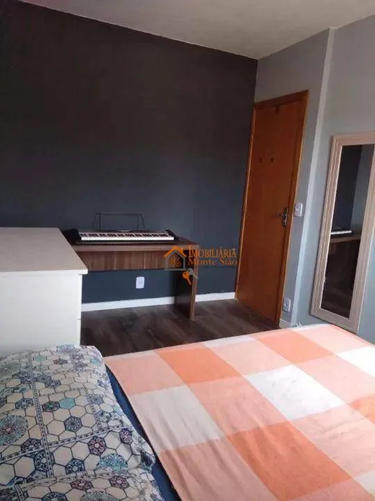 Imagem Casa com 4 dormitórios à venda, 220 m² por R$ 990.000,00 - Jardim São Roberto - Guarulhos/SP