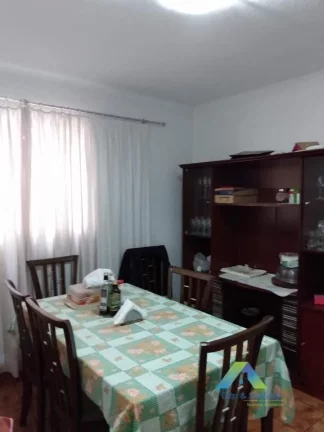 Imagem Casa com ótima localização com 2 dormitórios, 2 vagas de garagem com valor ,excelente!!!