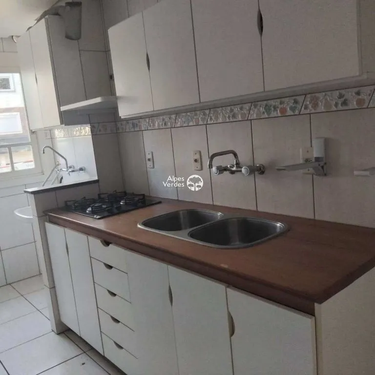 Imagem Vende-se Apartamento no Centro em Canela, Edifício Solar dos Alpes