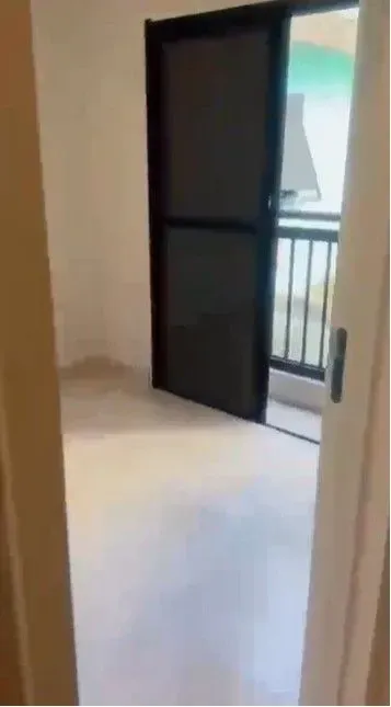 Imagem Casa de Condomínio com 2 Quartos à Venda, 98 m² em Marapé - Santos