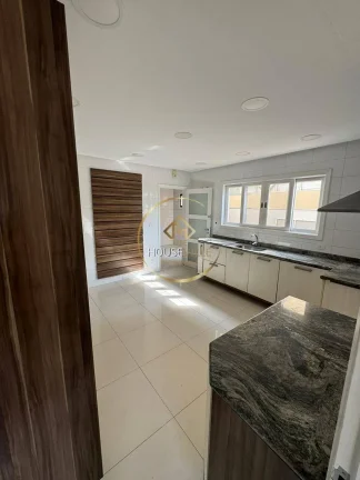 Imagem Sobrado, 4 Dormitórios(4 suítes), 300m², Condomínio Esplanada do Sol.