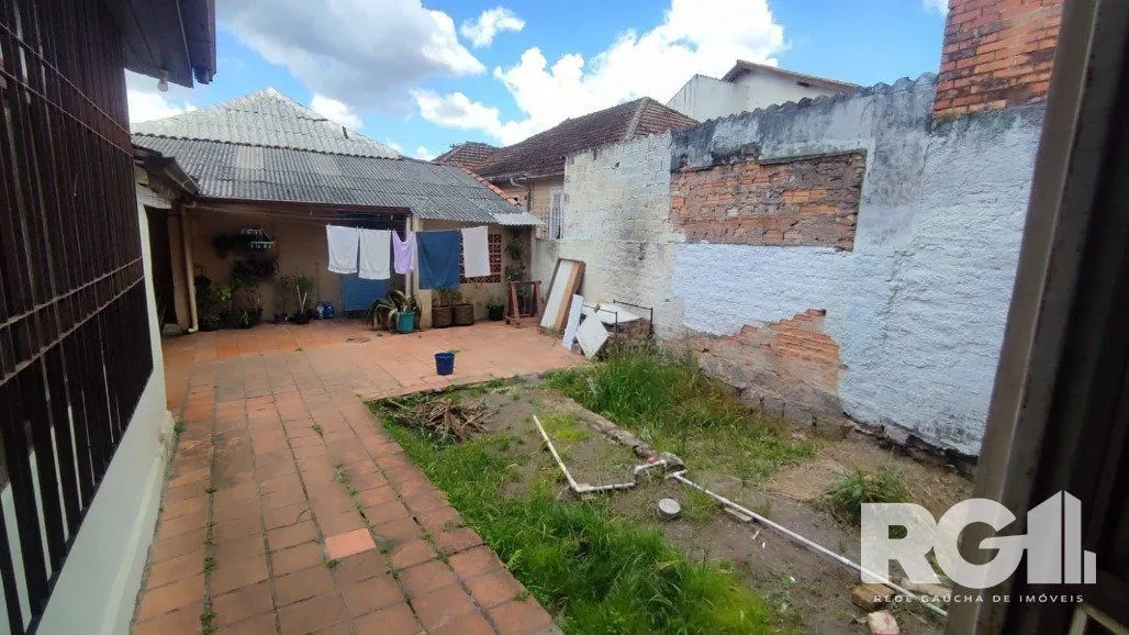 Imagem Pátio com 2 casas, 100,46 privativos 3 dorm e 57m², com 2 dorm Zeferino Dias